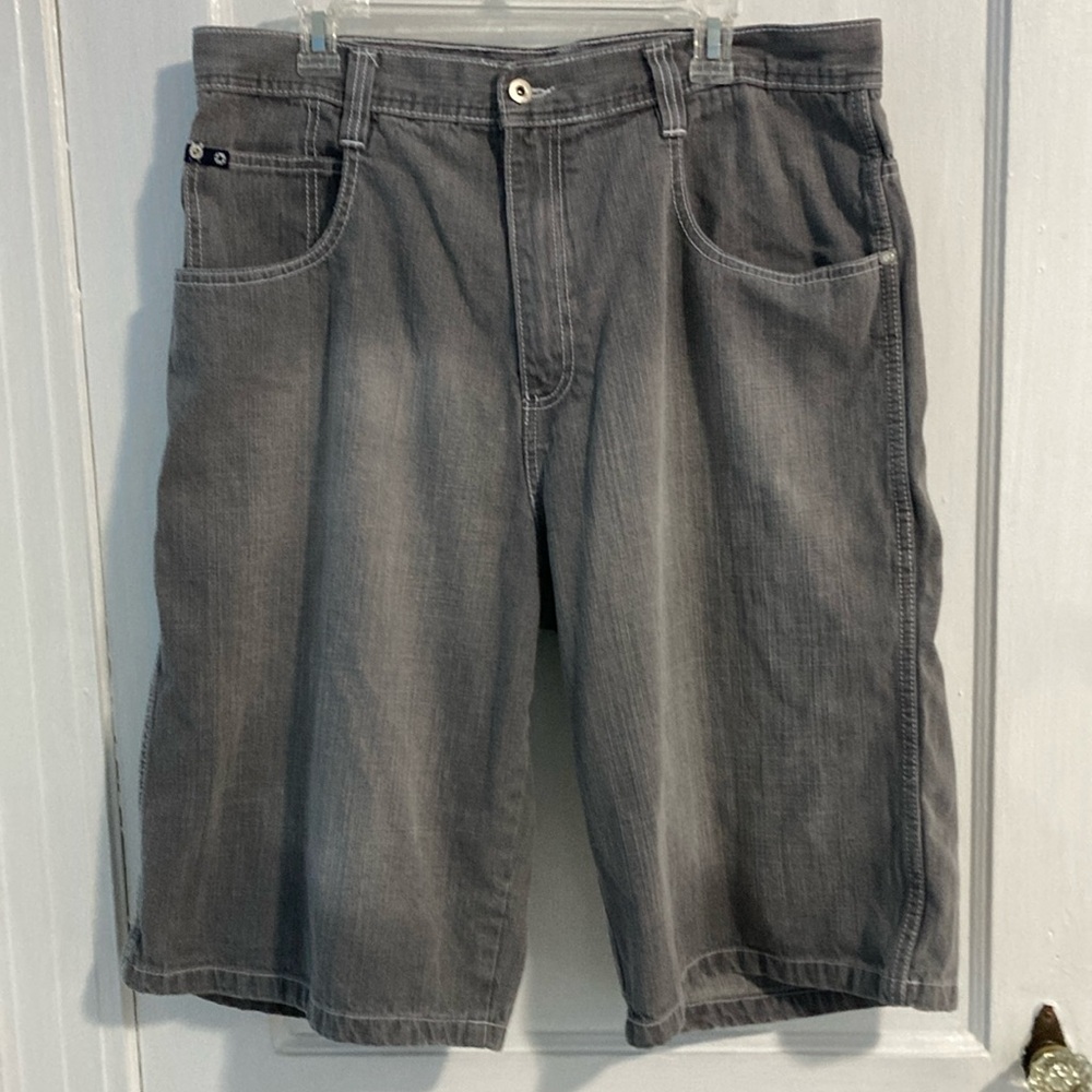 Southpole Gray Denim Men’s Shorts Size 38 100% Cotton 14” Inseam Baggy Leg